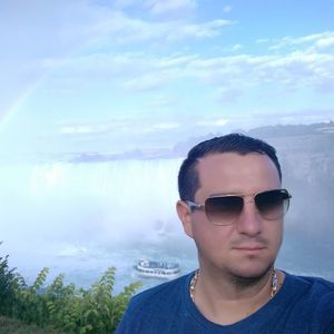 Meet your Posher, Flaviu